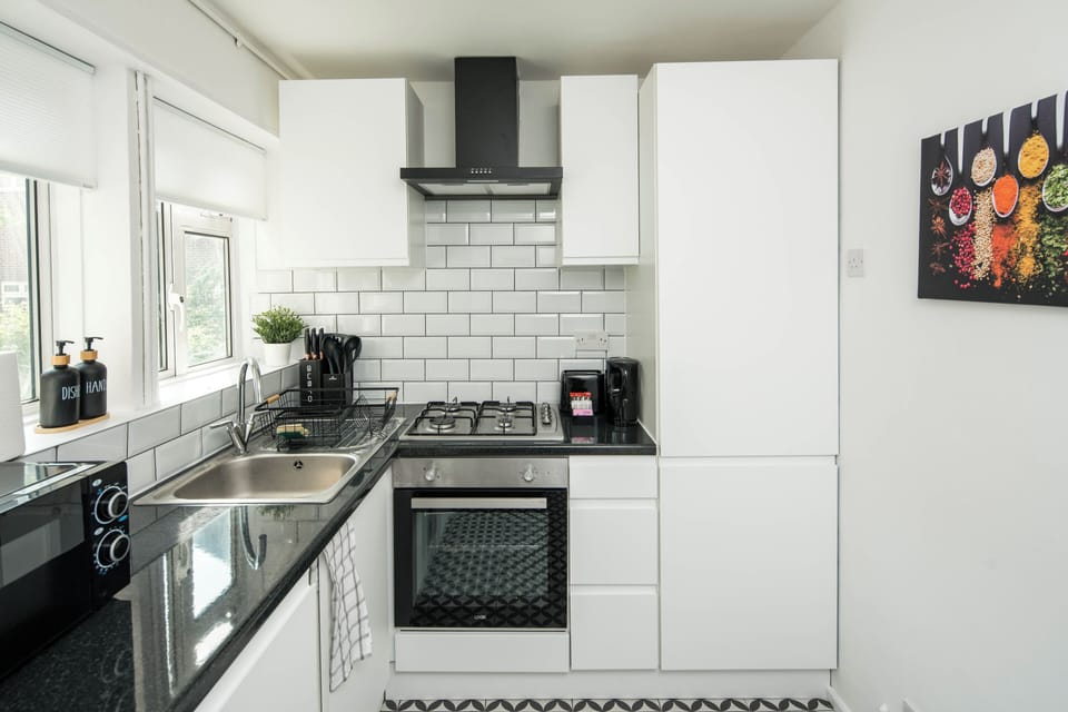 Apartment | Private kitchen | Fridge, microwave, oven, stovetop