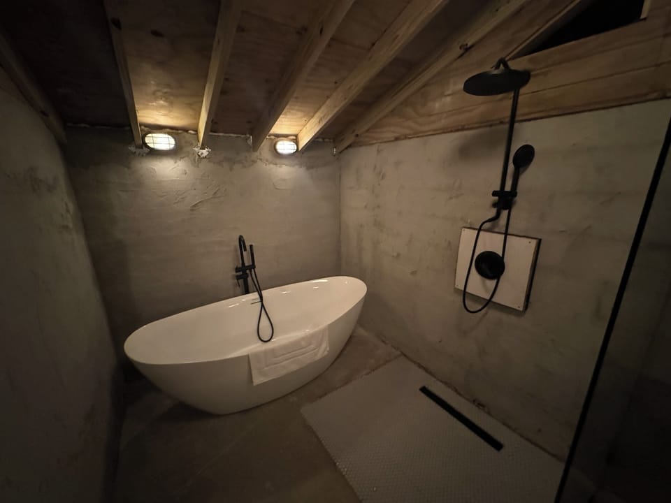 bathtub
