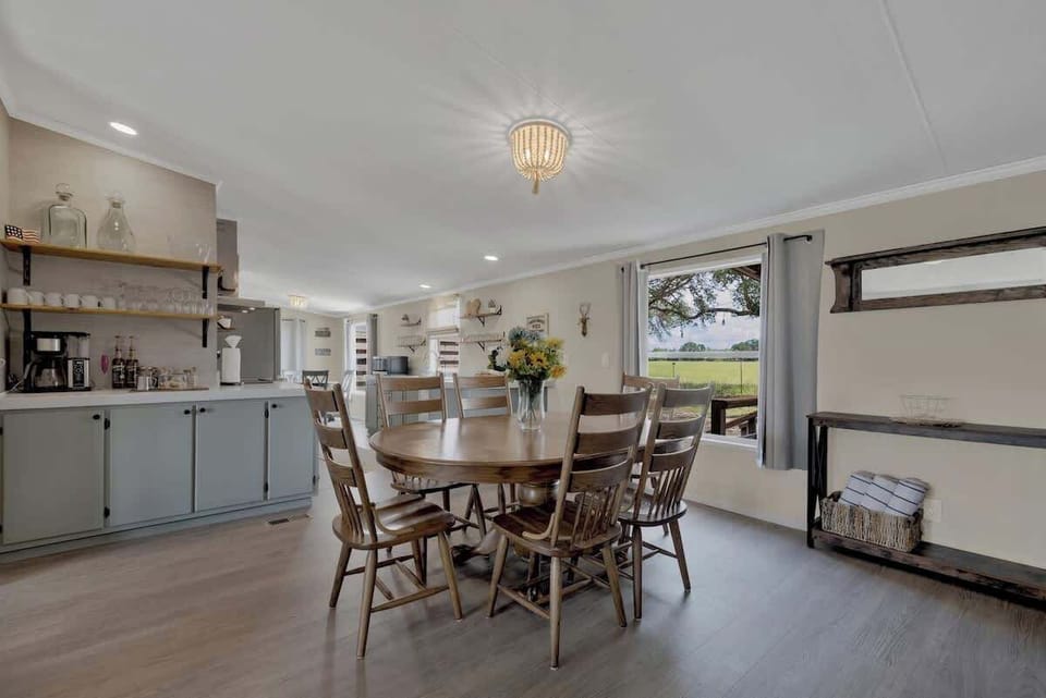 House, Multiple Beds, Hot Tub (3565 Morris Ranch Sa) | Dining