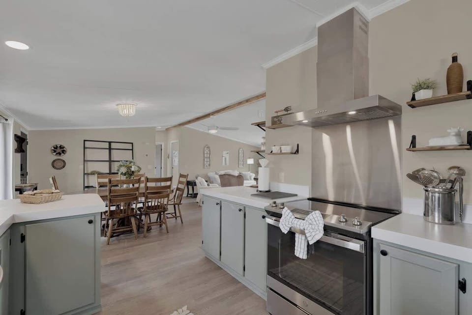 House, Multiple Beds, Hot Tub (3565 Morris Ranch Sa) | Private kitchen | Coffee/tea maker