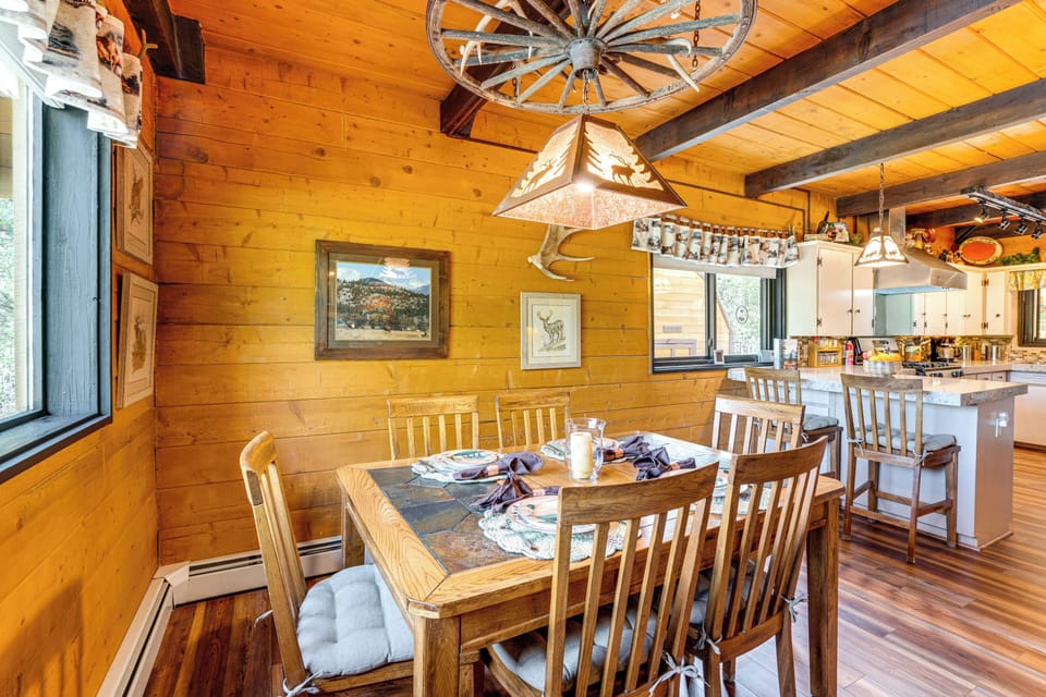 Dining Area | Dishware/Flatware | 1st Floor