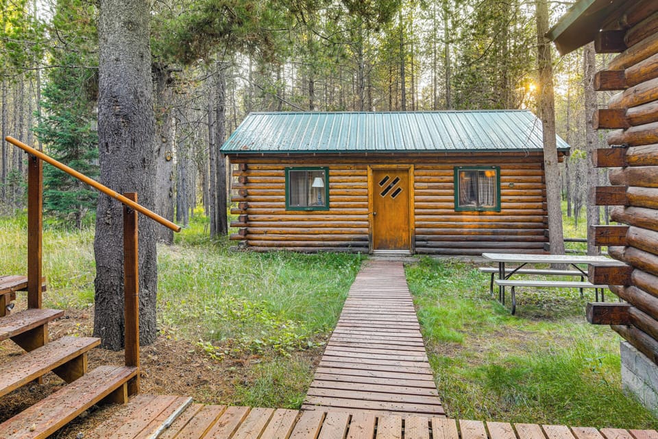 Detached Cabin