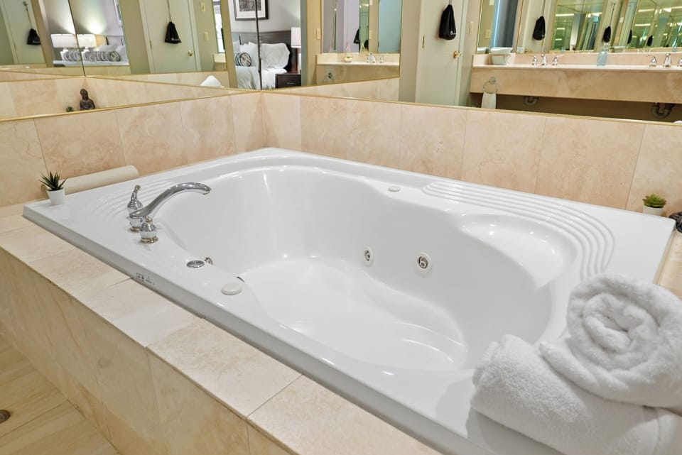 Hot tub