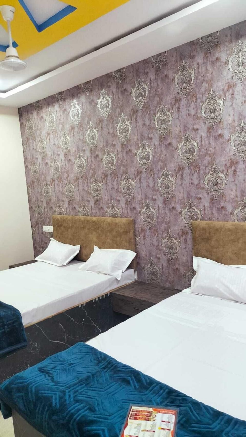 Room | WiFi (free)
