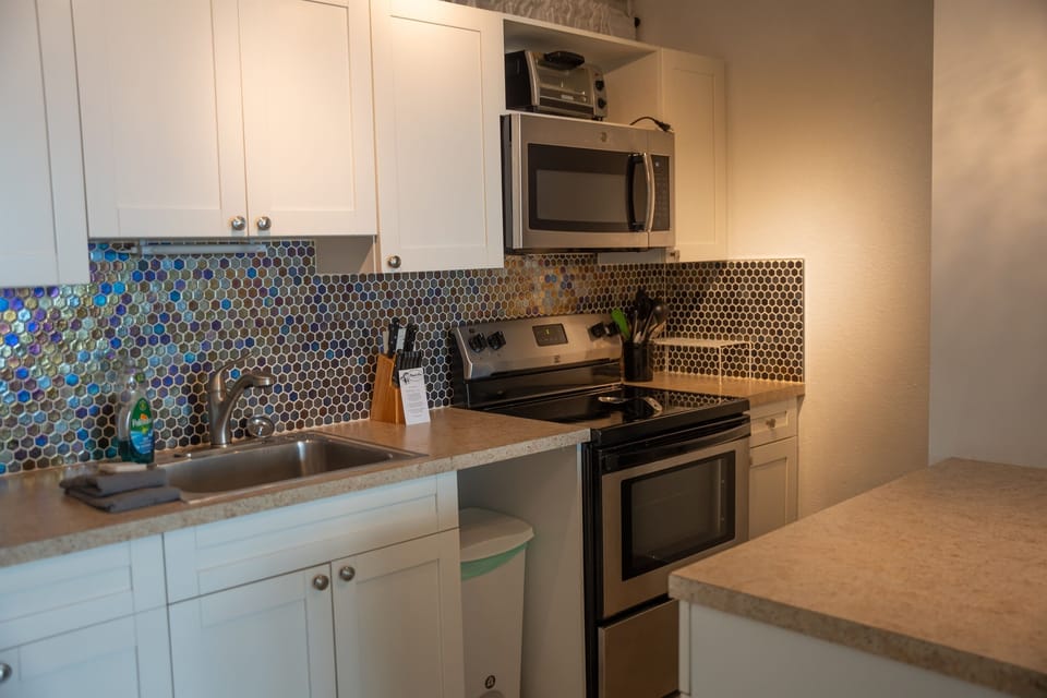 Newly remodeled kitchen offers all of that you might need for tasty meals
