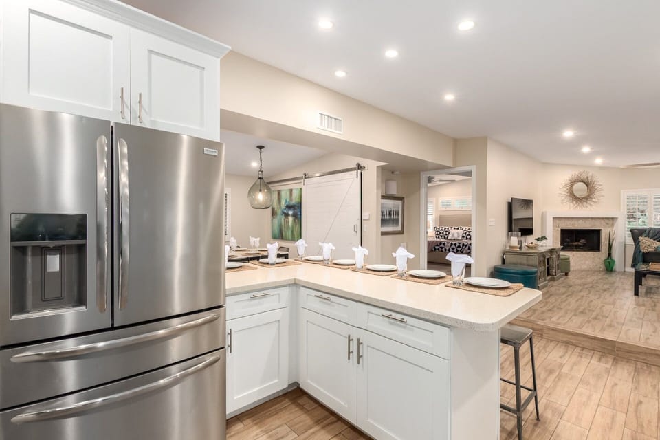 House, Multiple Beds, Pool Access, Mountain View (Victor Hugo Phoenix) | Private kitchen | Coffee/tea maker