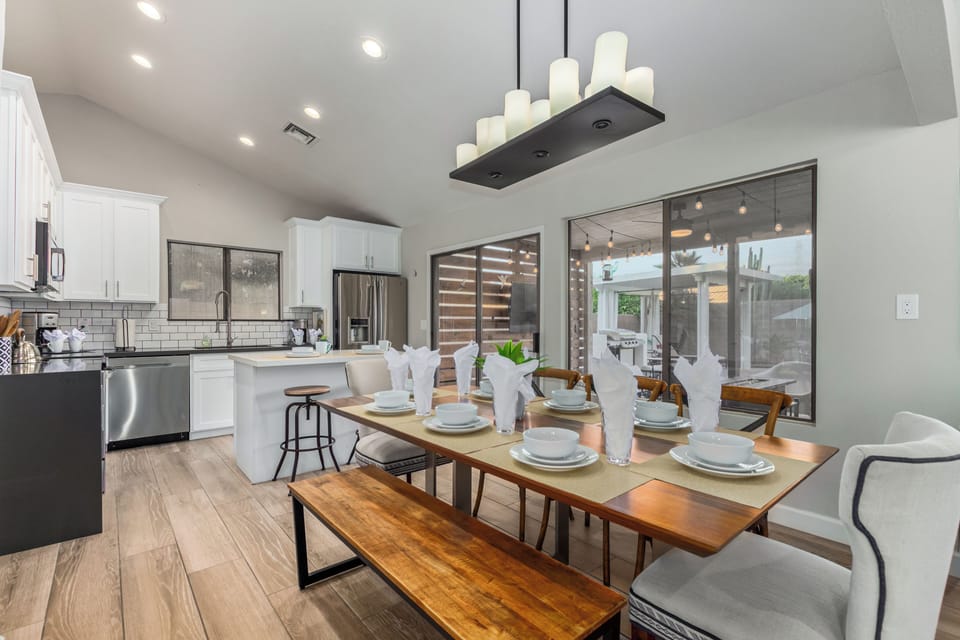 House, Multiple Beds, Pool Access, City View (110th Scottsdale) | Dining
