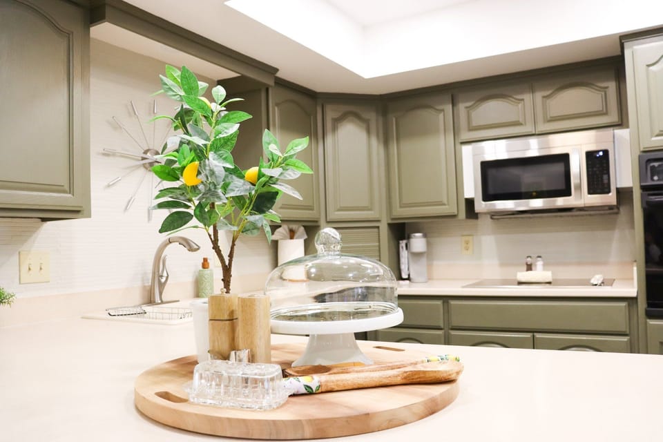 House, Multiple Beds, Patio, City View (Los Lagos Mesa) | Private kitchen | Coffee/tea maker