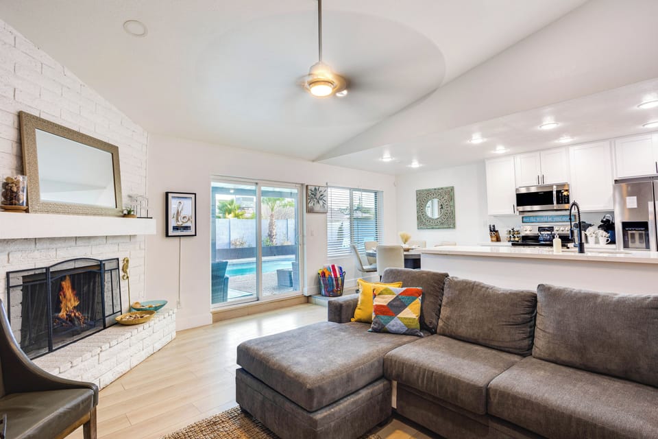 House, Multiple Beds, Pool Access, City View (Sun-Kissed Delight McNair #2 Chandler) | Living area | Fireplace