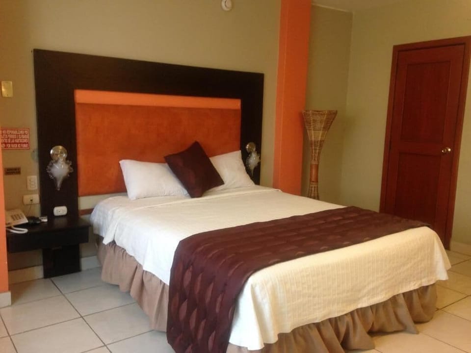 Comfort Double Room | Down comforters, WiFi (free), bed sheets