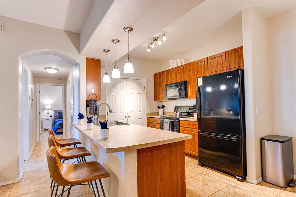Condo, Multiple Beds, Pool Access, City View (Southern #2068 Mesa) | Private kitchen | Coffee/tea maker