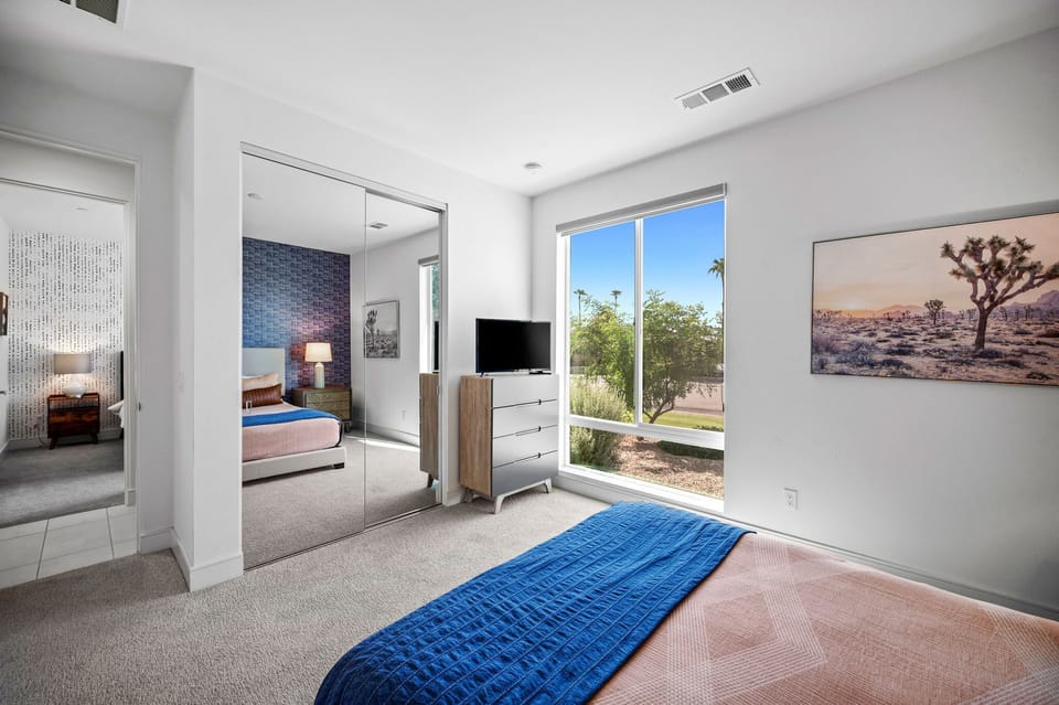 Bedroom #4 Queen Bed