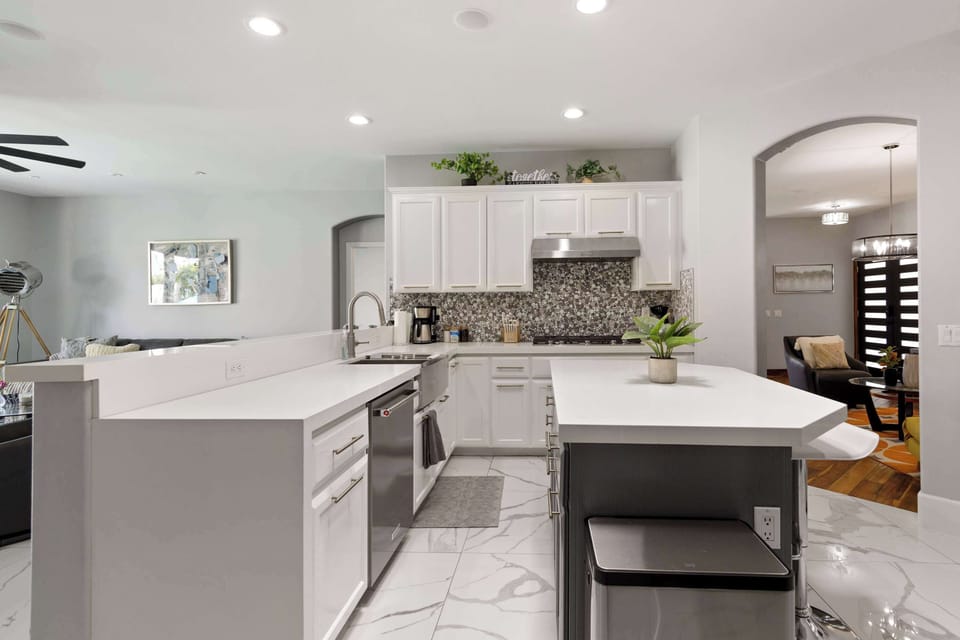 Fully equipped kitchen