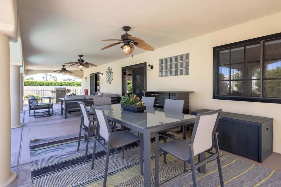 Outdoor dining with seating for six