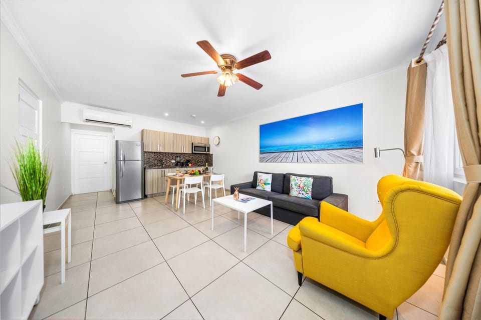 Cozy Bliss Condo w/ Pool ~ Steps from Eagle Beach (21877)