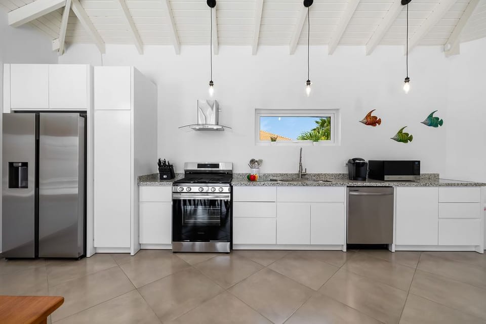 Breathtaking Prvt 4BR Pool Villa  5 Min to Beach (22714)