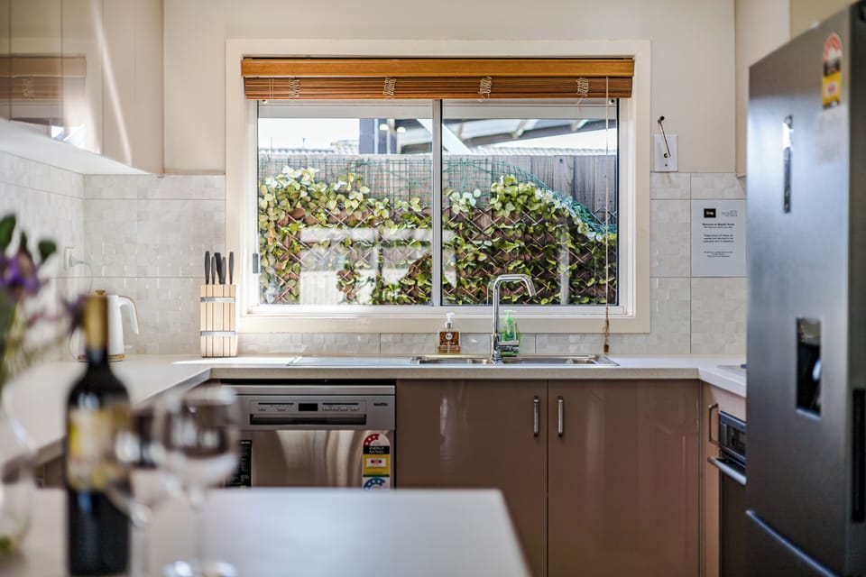 Exclusive House, Garden View | Private kitchen | Highchair