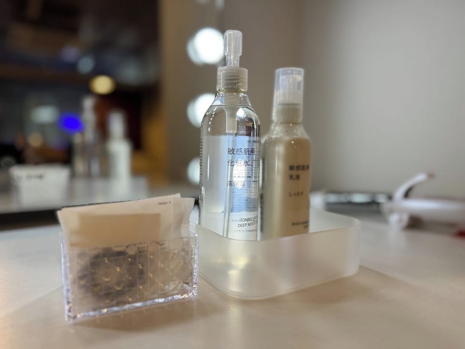 Bathroom amenities