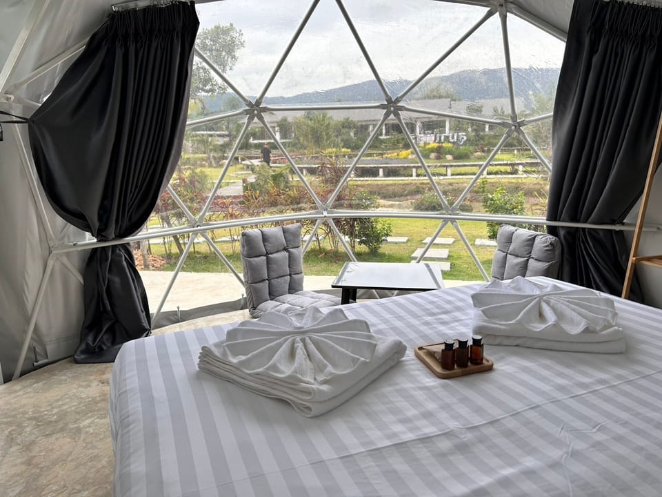 Classic Tent | Desk, blackout drapes, soundproofing, WiFi (free)