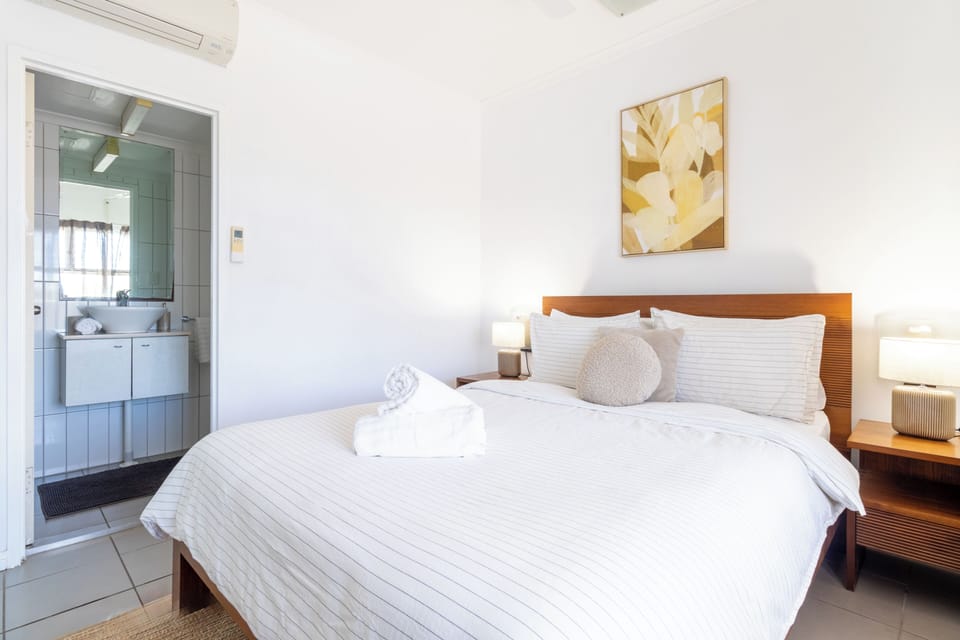 Main bedroom with ensuite