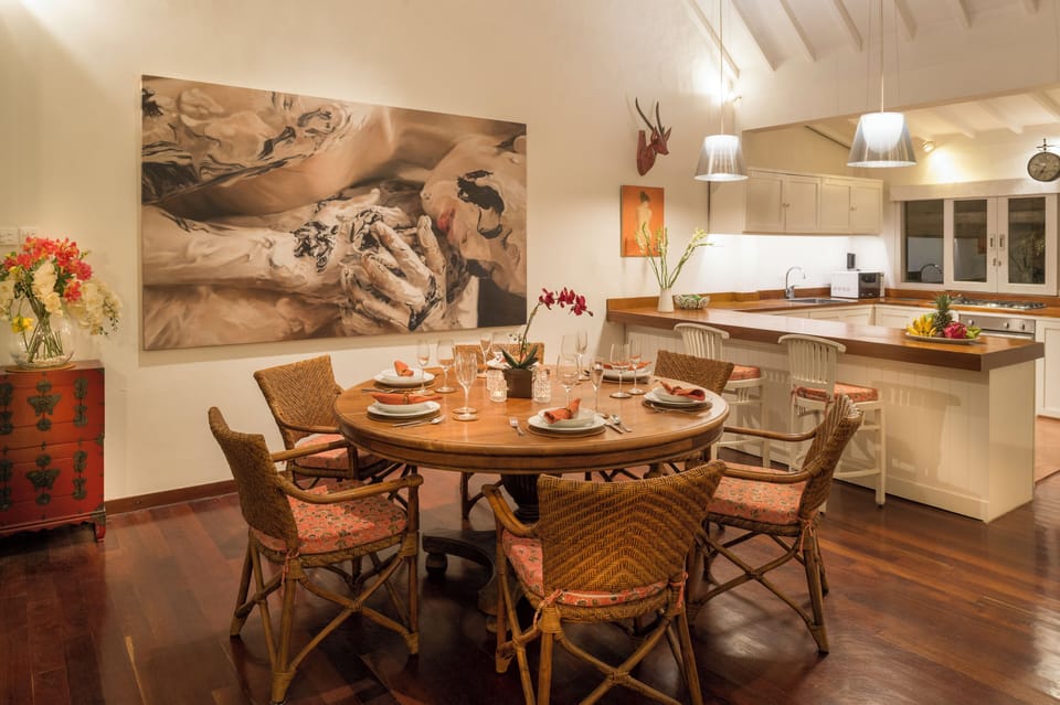 Villa, 3 Bedrooms | Dining room