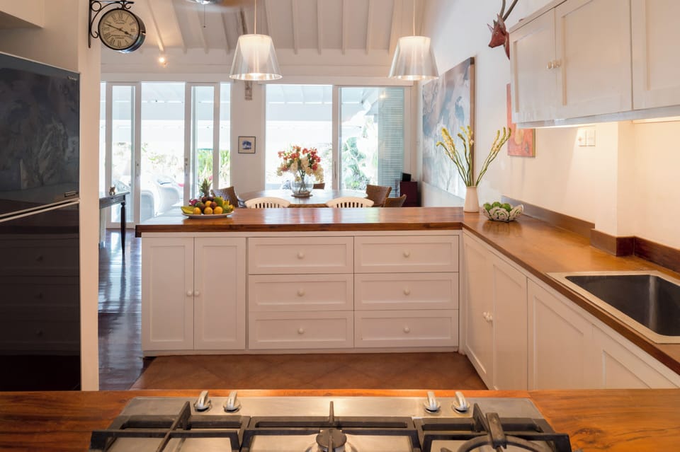 Villa, 3 Bedrooms | Private kitchen | Electric kettle, toaster