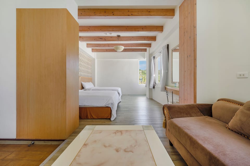 Quadruple Room, Balcony | Blackout drapes, soundproofing, free WiFi, bed sheets