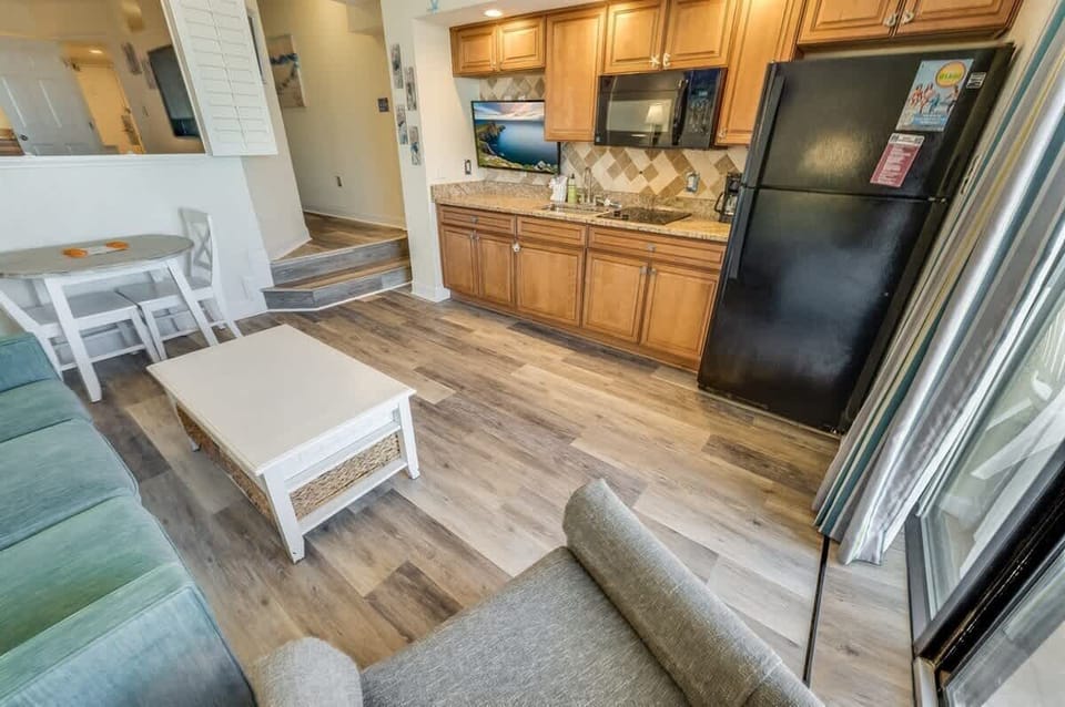 Large Kitchen Area