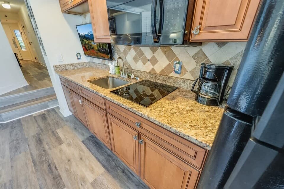 Large Kitchen Area