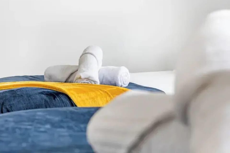 Superior Apartment | 1 bedroom, iron/ironing board, free WiFi