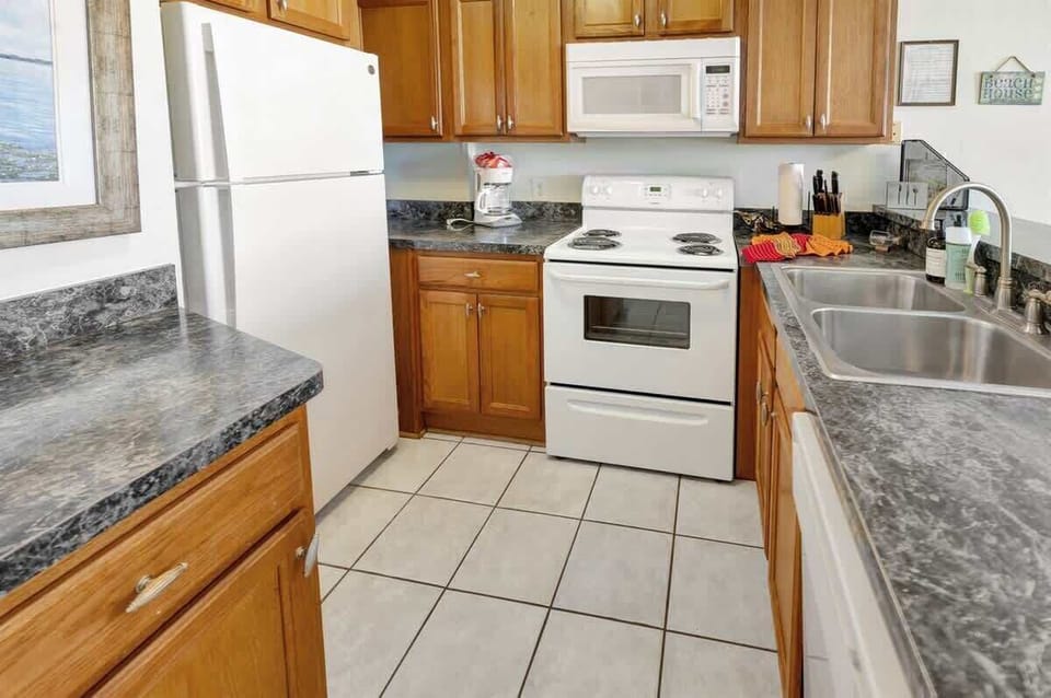 Large Kitchen Area