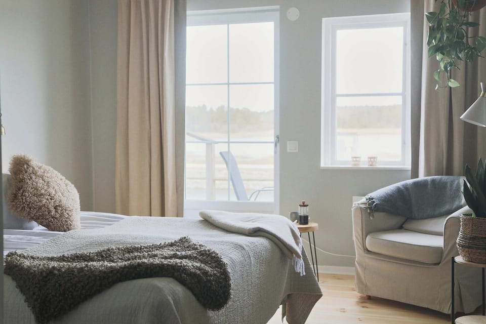 Design Double Room, 1 Queen Bed, Breakfast Included | Individually decorated, individually furnished, blackout drapes