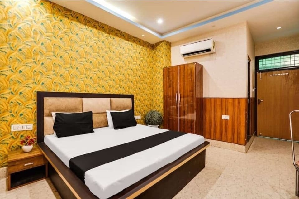 Deluxe Room, 1 King Bed, Non Smoking