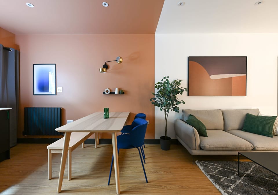 House | 2 bedrooms, desk, Internet