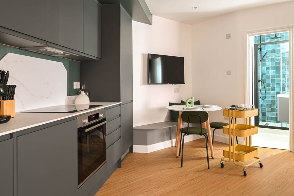 House | 1 bedroom, desk, Internet