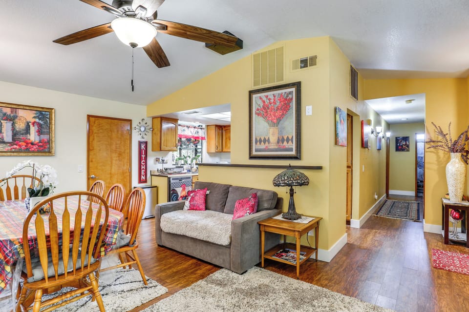 House (3 Bedrooms) | Interior