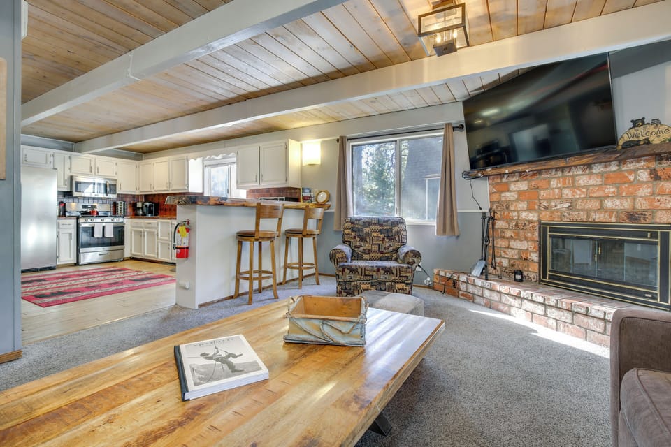 House (5 Bedrooms) | Interior