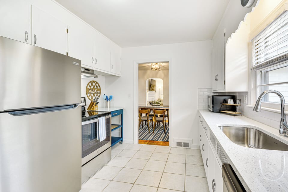House (3 Bedrooms) | Interior