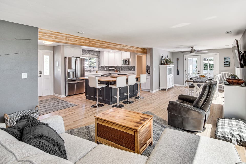 House (5 Bedrooms) | Interior