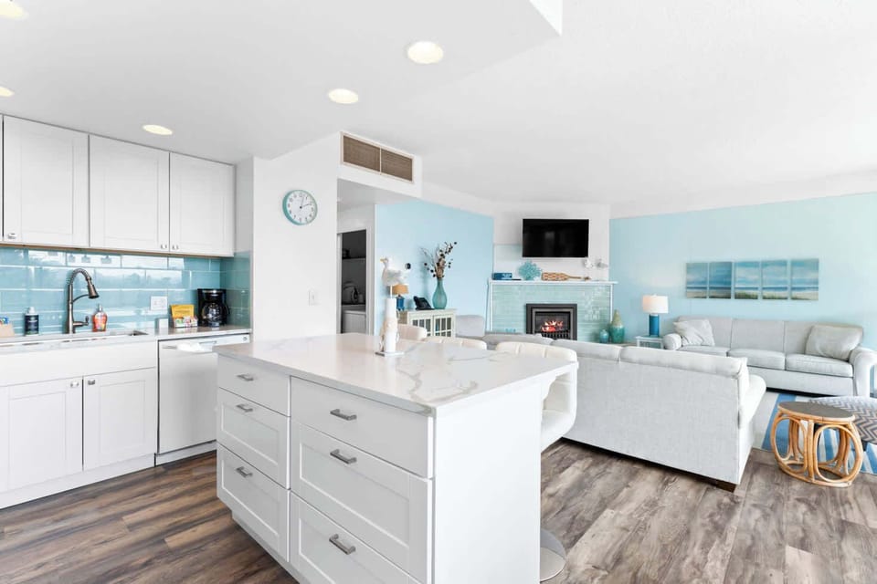 Cook, connect, and unwind in this beautiful open-concept living space. Your perfect vacation hub!