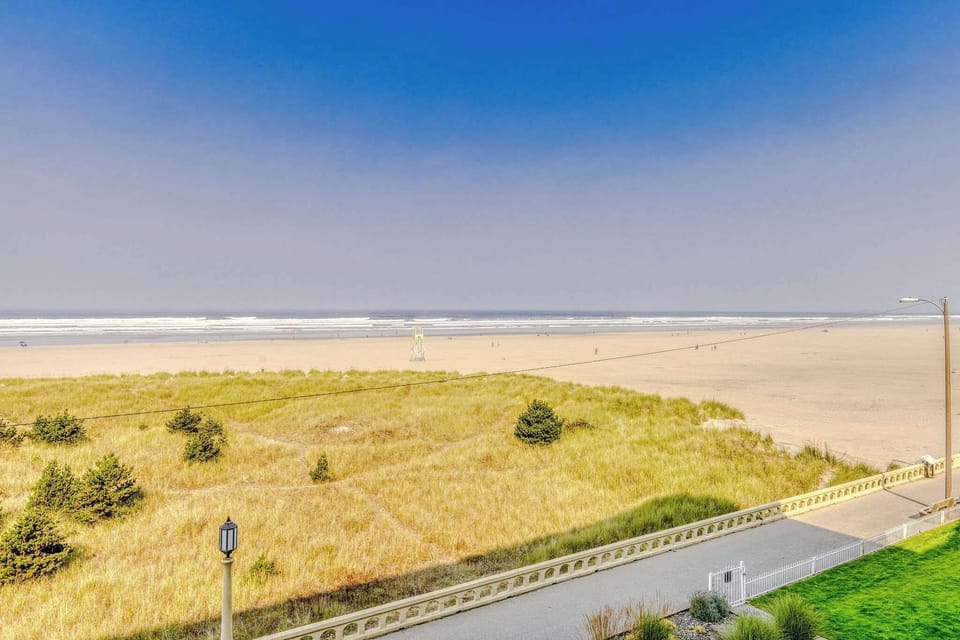 Breathtaking beach views await! Imagine waking up to this every day. Your ultimate seaside escape is here!