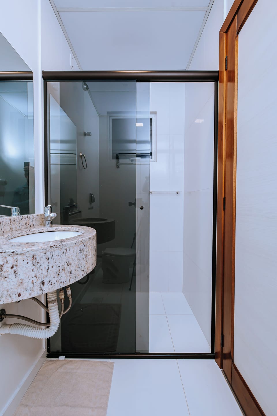Standard Room | Bathroom | Shower, hair dryer, towels, soap
