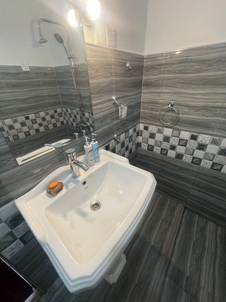 Luxury Double Room, Patio, Mountain View | Bathroom | Soap, shampoo, toilet paper