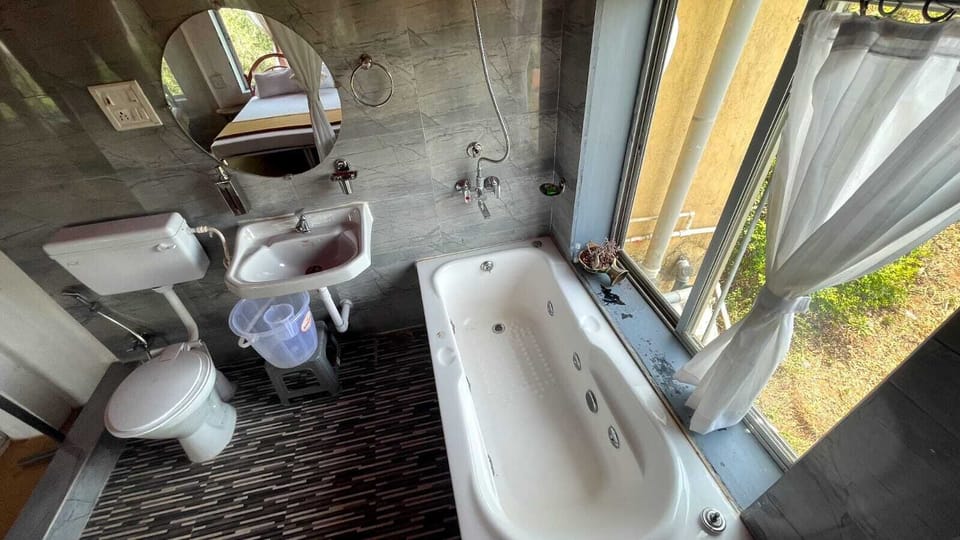 5BHK Villa | Bathroom | Towels