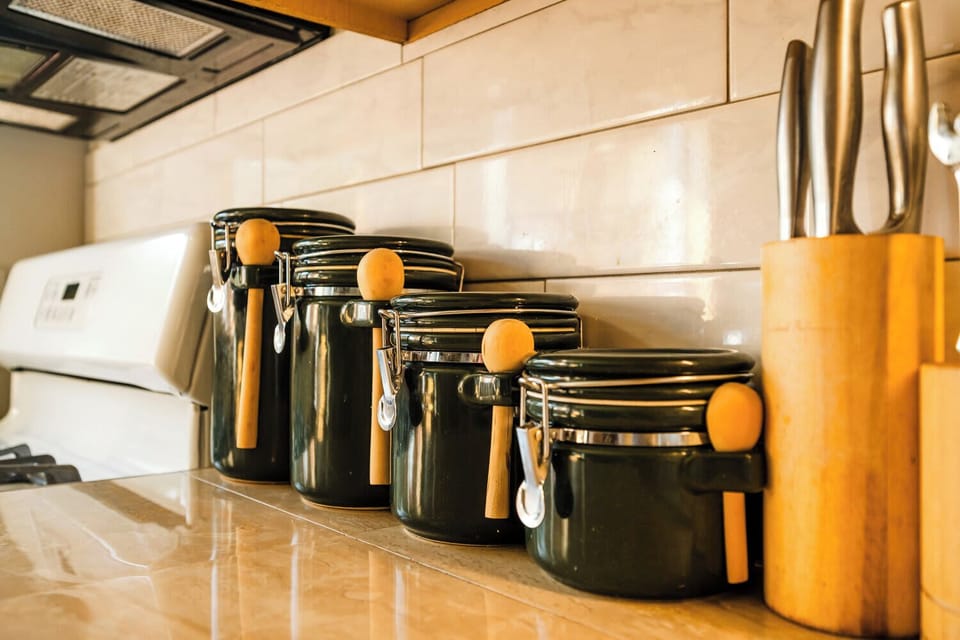 Quality cookware supports simple meals and familiar routines.