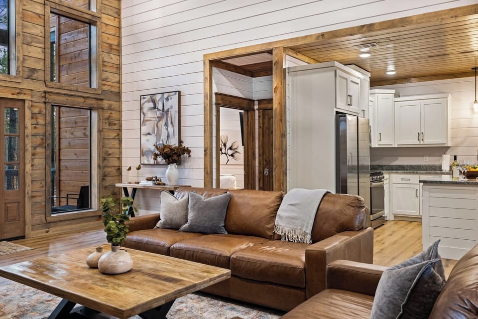 This idyllic home has an open-concept floor plan, giving the space a wonderful sense of expansiveness.