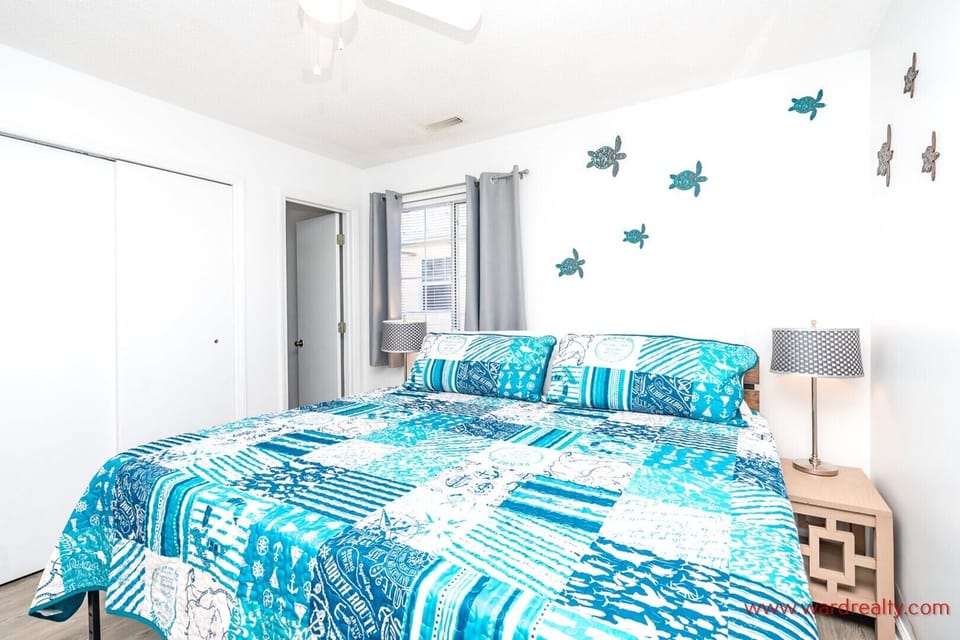 South Streetside Primary Bedroom - King II