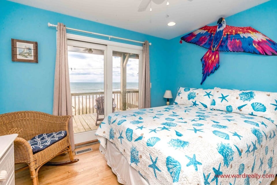1st Floor North Oceanfront Bedroom - King Bed