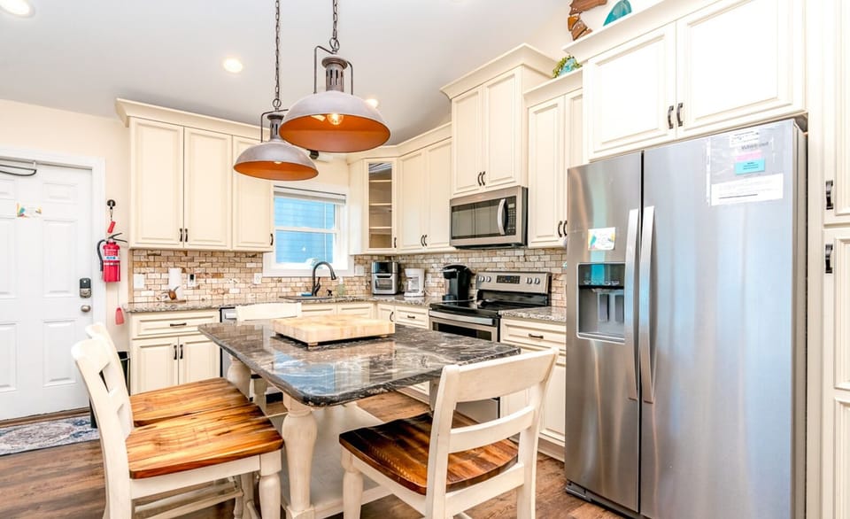 Kitchen II
