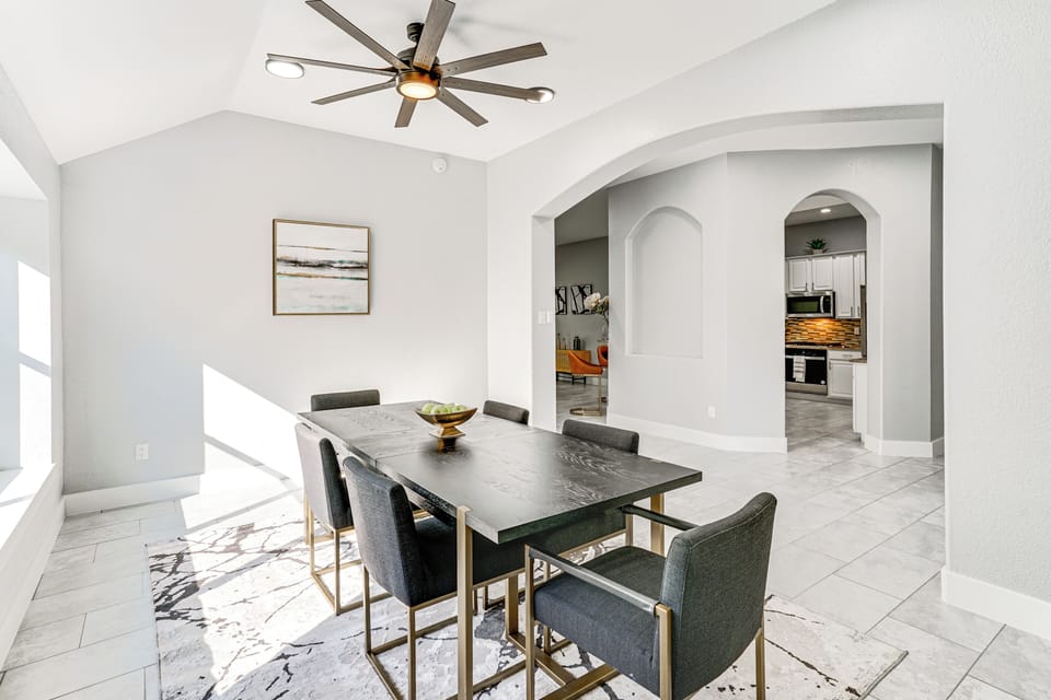 House (4 Bedrooms) | Interior